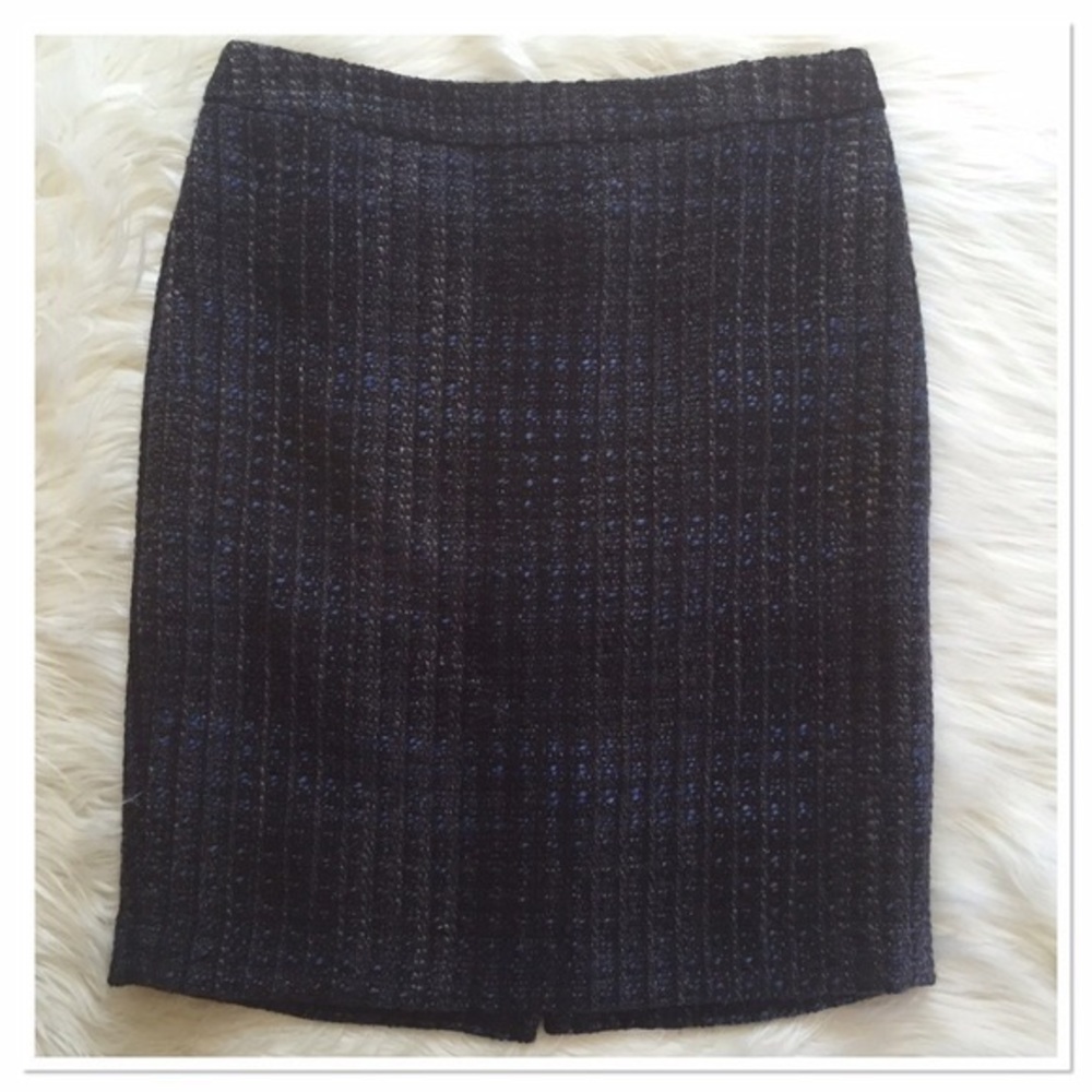 ANN TAYLOR PETITE TWEED SKIRT SIZE 6